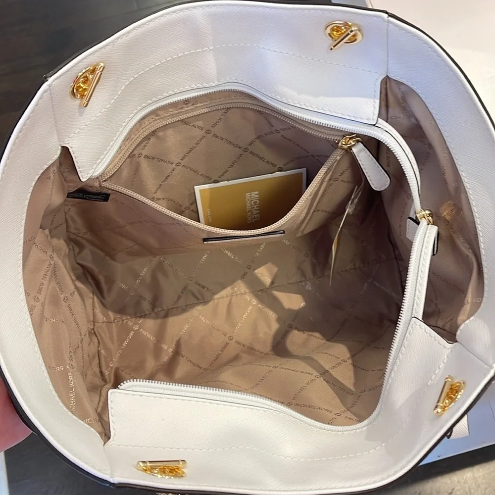 Michael Kors Jet Set Lg Saffiano Leather Chain Shoulder Tote MK
Optic White
NWT - Picture 10 of 16